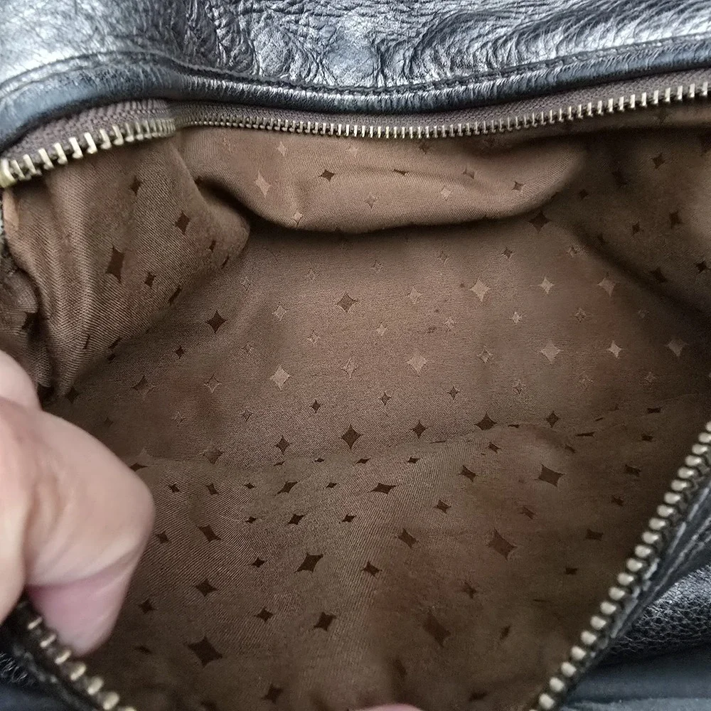 FOSSIL MADDOX Shoulder HOBO Purse Handbag Metallic Black Silver PEBBLE LEATHER